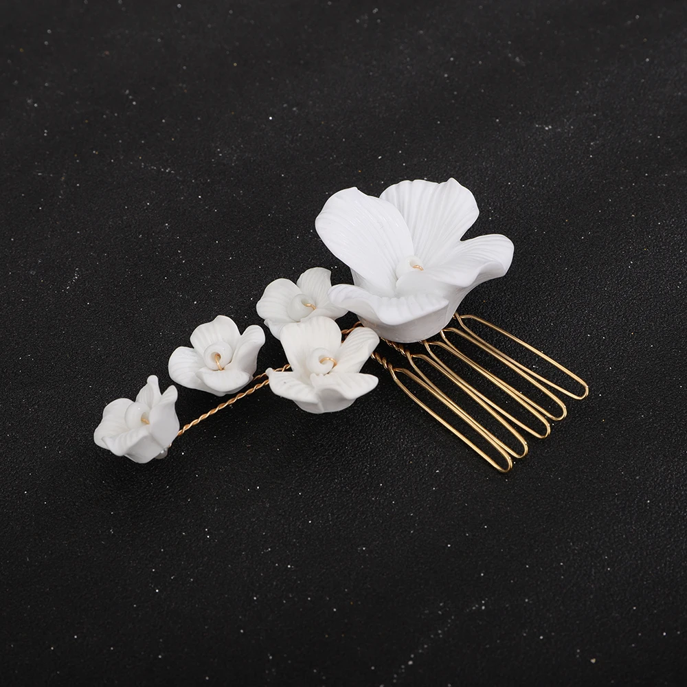 Accessoire de cheveux or 2