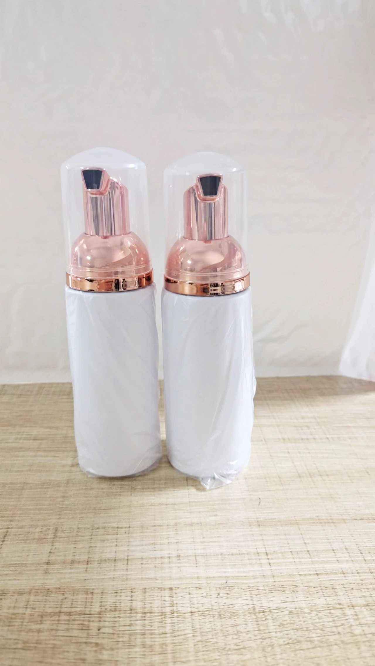 Image du distributeur de mousse en plastique Regina